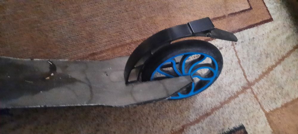 Продам самокат обычный