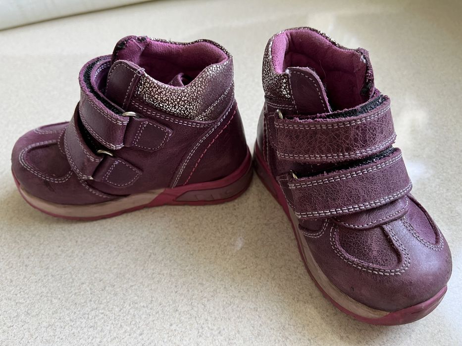 Батинки для девочек 22 рр кожа.