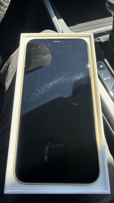 IPhone 11 Yellow 64gb