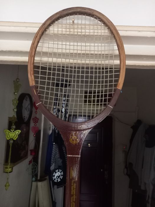 Vând rachete tenis lemn vintage