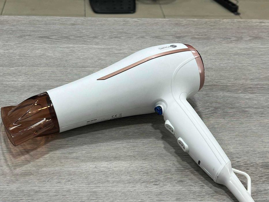 Продава се сешоар Switch On 1950-2300W