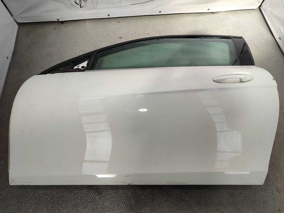 Ușă Față Stânga Mercedes-Benz C-Class W204 Coupe Alb Cod Culoare 650 Calcite White 2013 / [2007-2014] / A2047200005 (2A)
