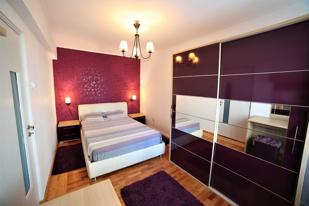 Apartament 3 camere ultracentral(vis-a-vis hotel Delta)