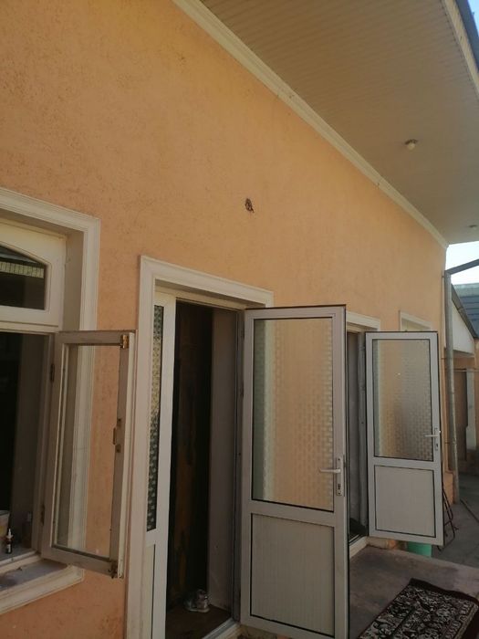 Hovli uy sotiladi. Toshkent Yakkasaroy. salamatina. 2:2 sotix