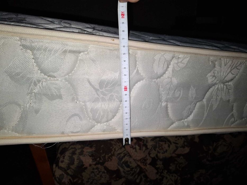Продам двуспальный матрас Nice Deluxe 150х200 см
