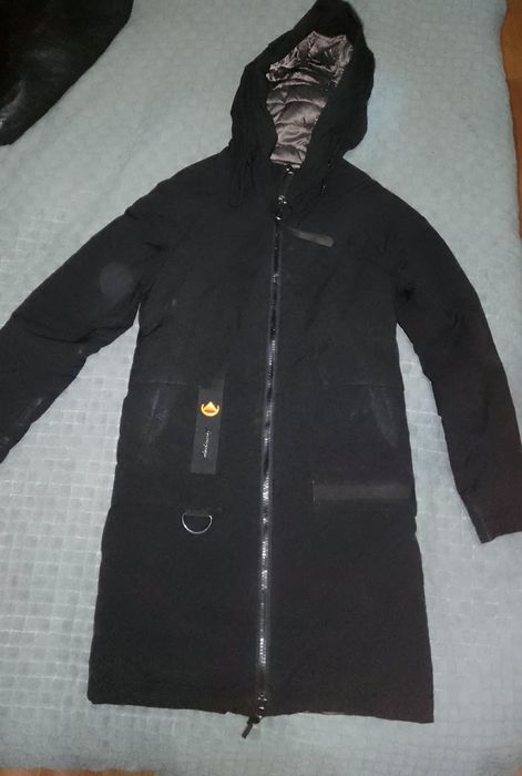 Продам женские куртки