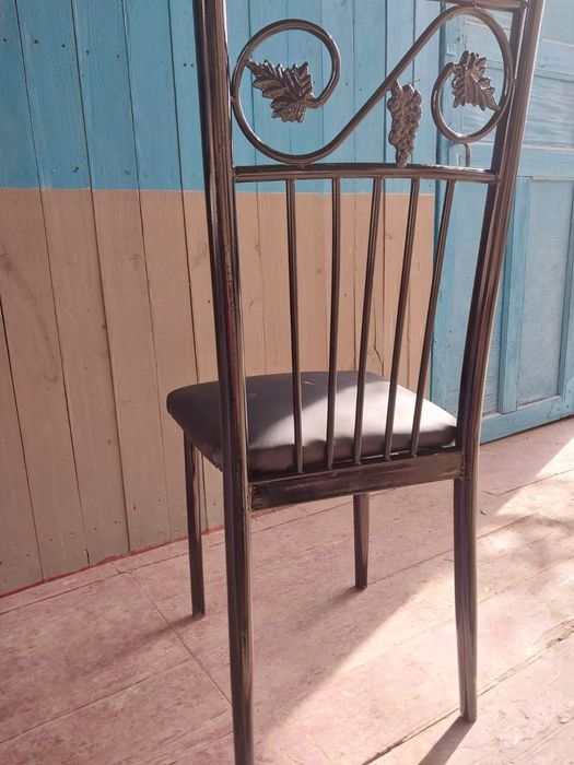 Темір орындықтар