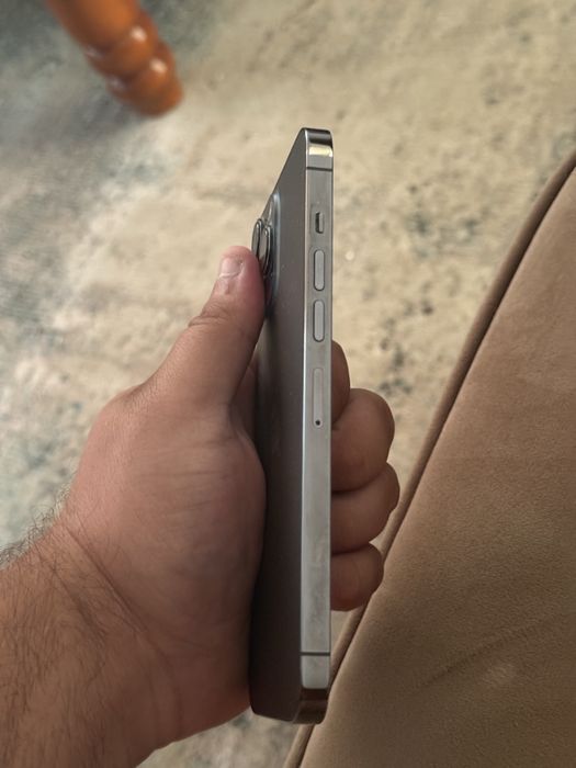 Vand carcasa iphone 13 pro max stare buna! Cu placa de baza!