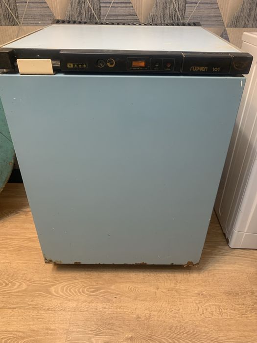 Продам морозильник гиочел 101