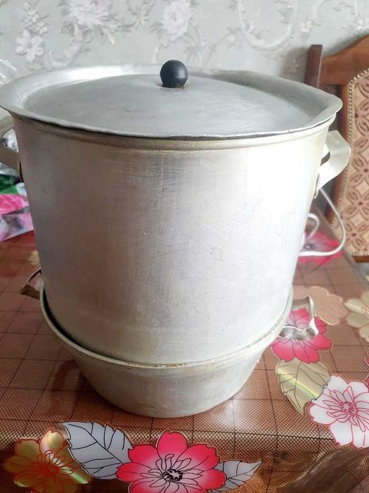 Мантоварка среднего размера.