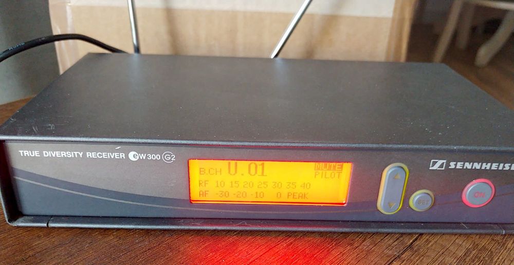 Sennheiser EW300 G2 True Diversity Receiver 830-866MHz Shure AKG