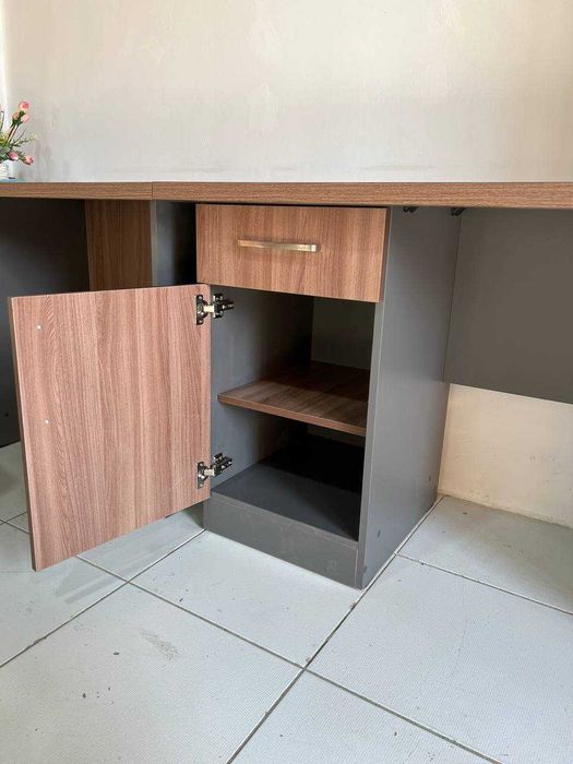 Офисный стол, парта