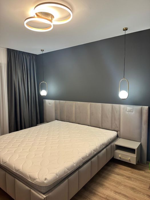 Proprietar, vand apartament cu 2 camere mobilat + loc de parcare subte