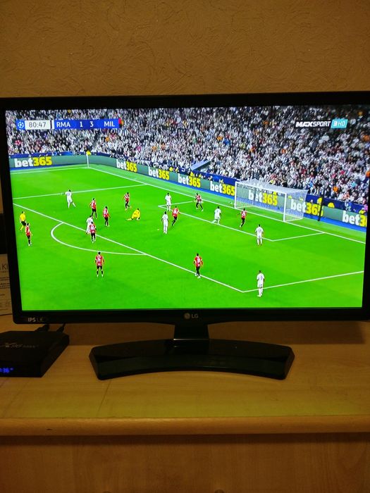 Телевизор/Монитор 22"FUUL HD