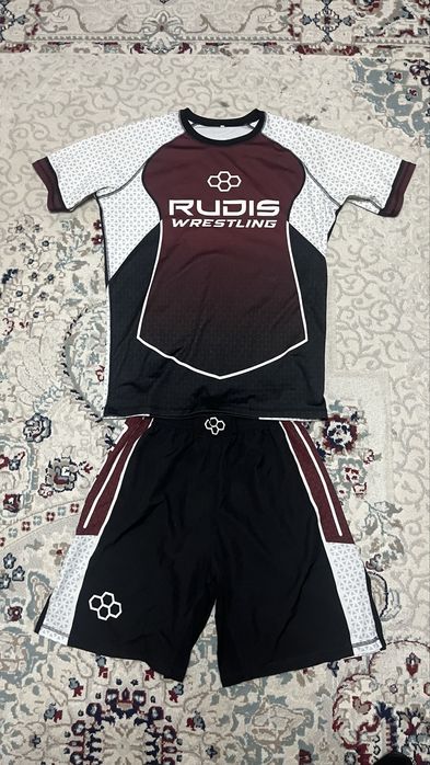 Рашгард для тренировка