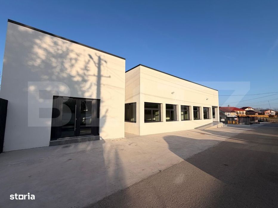 Spatiu 245 mp cu 10 parcari, curte logistica si rampa marfa – DN Rac