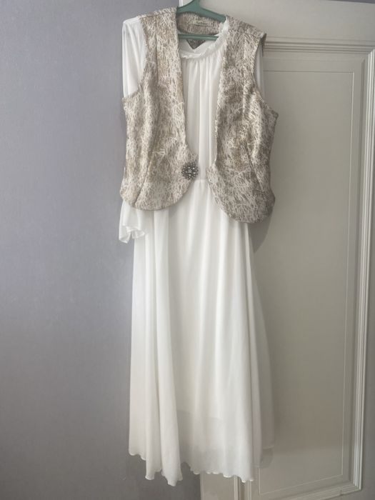 Вечерние платье.