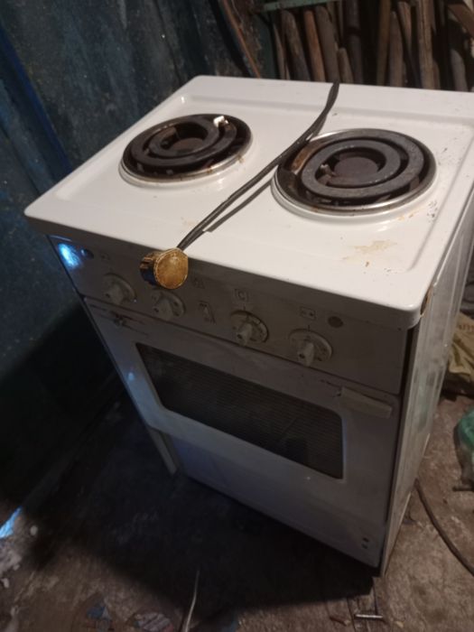 Продам электро плитку состояние рабочее