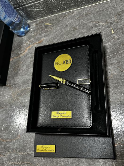 Именной блокнот и ручка