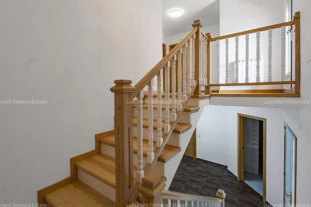 Casa cu 5 camere de vanzare in Ortisoara, Timis