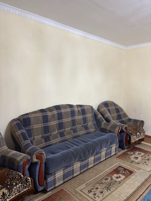 Продается диван с креслами