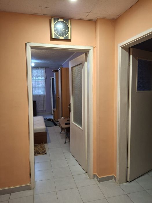 Дава се под наем Двустаен апартамент в Плевен, Идеален център - 75 кв.м за 382.5 € - Снимка #1