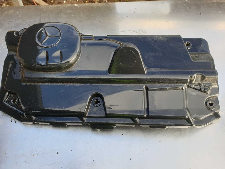 Капак двигател Мерцедес Спринтер