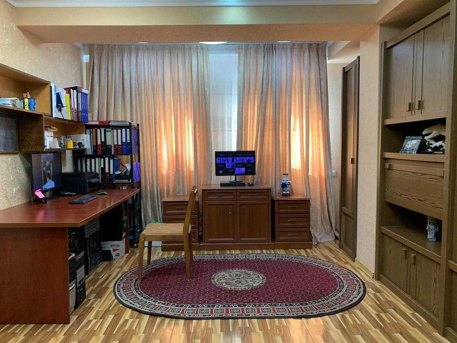 Ташкент Яккасарайский район. Улица Кохинур. ориентир метро Косманавтов