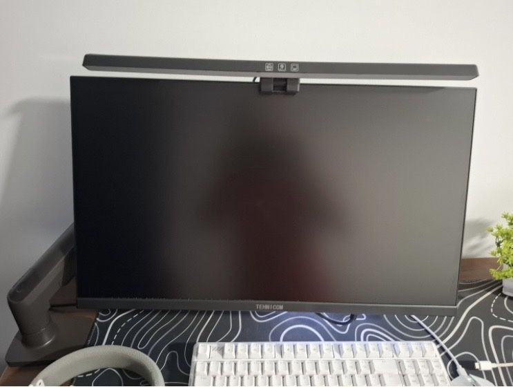 Монитор 24 “Tehnicom„