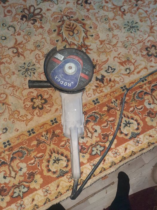 Продам Балгарка почти  новый