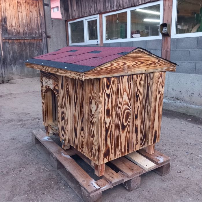 Къщичка за куче с изолация