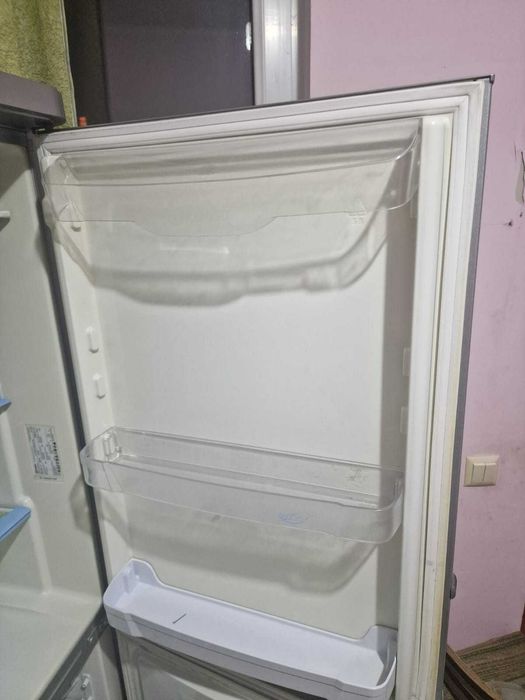 Холодильник б/у в пригодном состоянии
