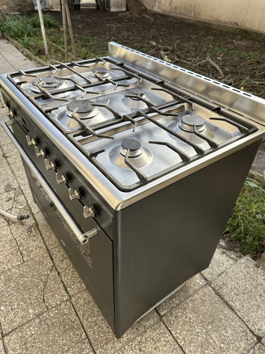 Професионална газова печка Смеф/Smeg