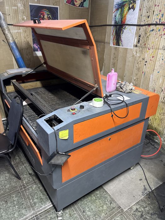 Продам лазерный станок 120х90