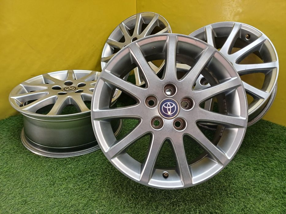 Диски R17 5x114.3 на Toyota.