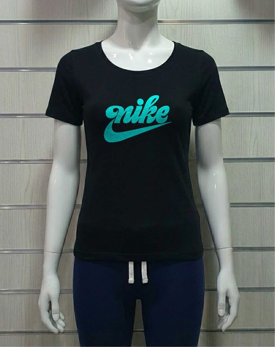 Nike дамска тениска
