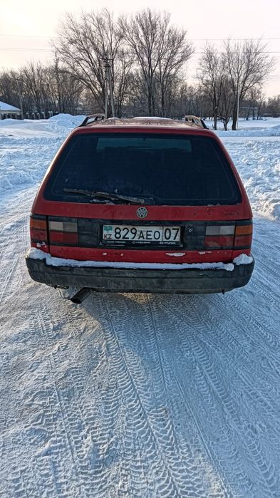 Продам пассат. Находится в поселке Жданова.