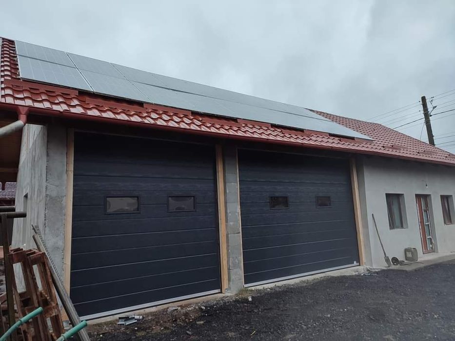 Usi secționale/usi de garaj/ usi tip rulou/ porți de garaj/ usi