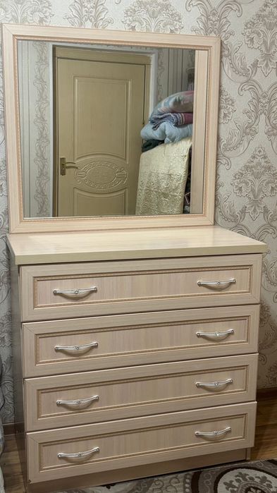 Спальный гарнитур