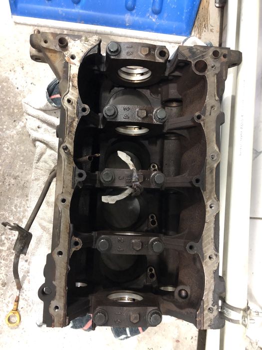 Продам блок 2.7 прадо 2тр