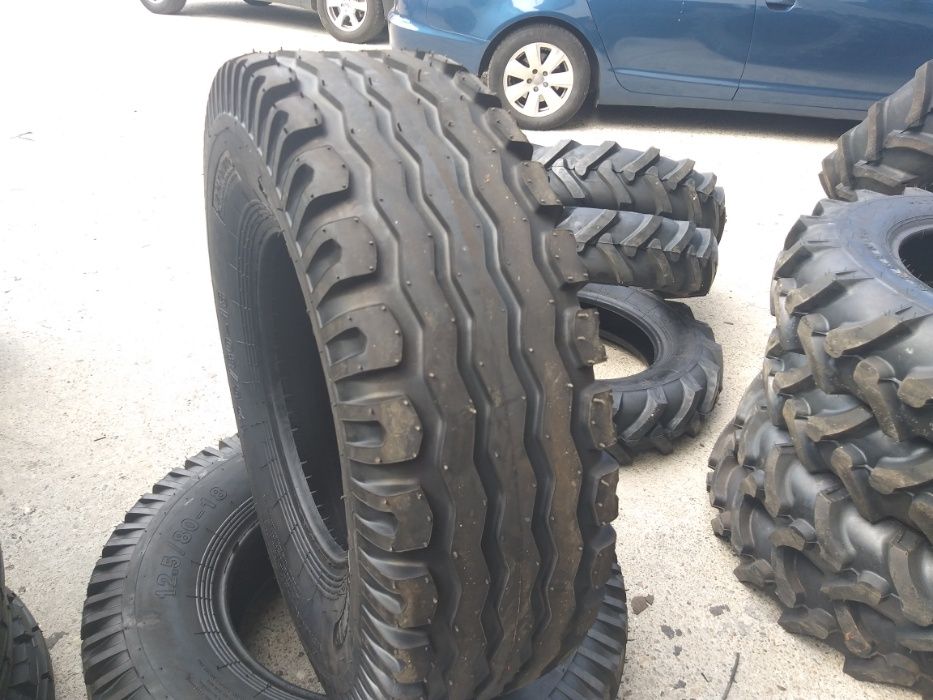 Cauciucuri noi 12.5/80-18 pentru combina agricola cu 12 pliuri R18