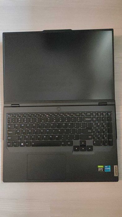 Lenovo Legion Pro 5 16IRX8 HDR 240 Hz 2560x1600 Intel i5 13500HX 16 gb ram RTX 4060 8 gb TGP 140W