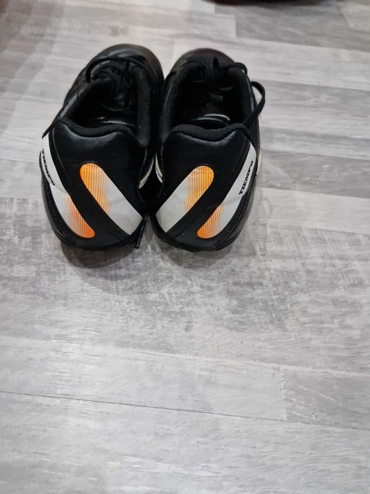 Продавам бутонки nike