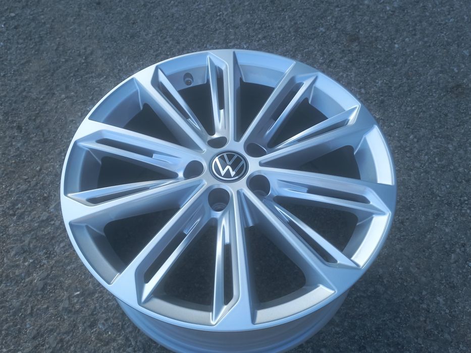 18"Verona 8j et35 Vw Golf Passat Tiguan Touran Caddy T-Roc Seat Skoda Чисто Нови.