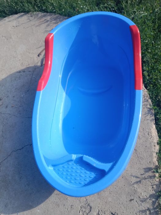 Продам тазики пластиковые прочные