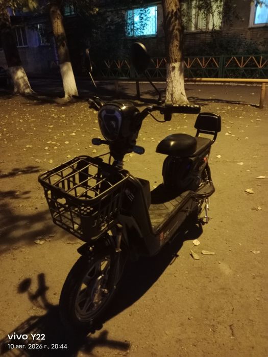 Продам электро скутер ск8