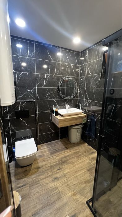 Тристаен обзаведен с паркомясто в Остромила