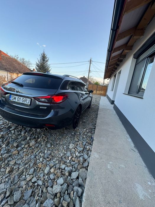 Masina  Mazda  6