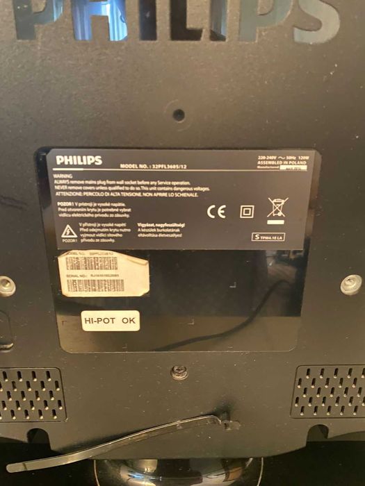 Продам телевизор Philips 32PFL3605/12, 32" (81 см)