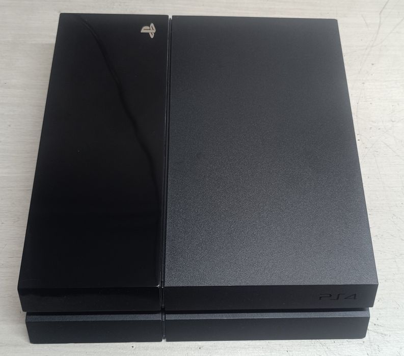 Продам Sony Playstation 4